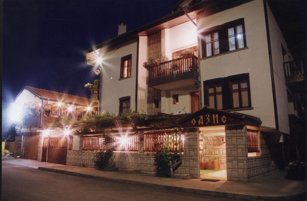 Oazis Family Hotel Lovech Exteriör bild