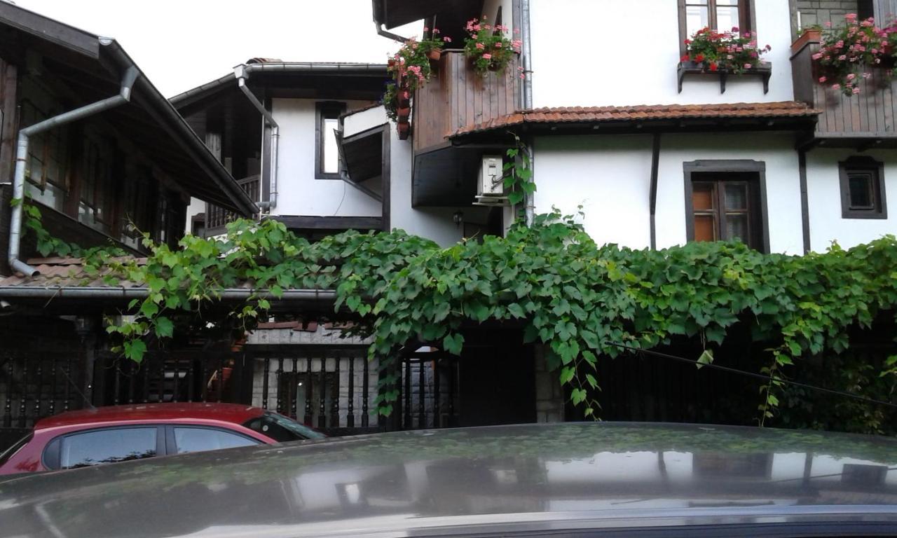 Oazis Family Hotel Lovech Exteriör bild